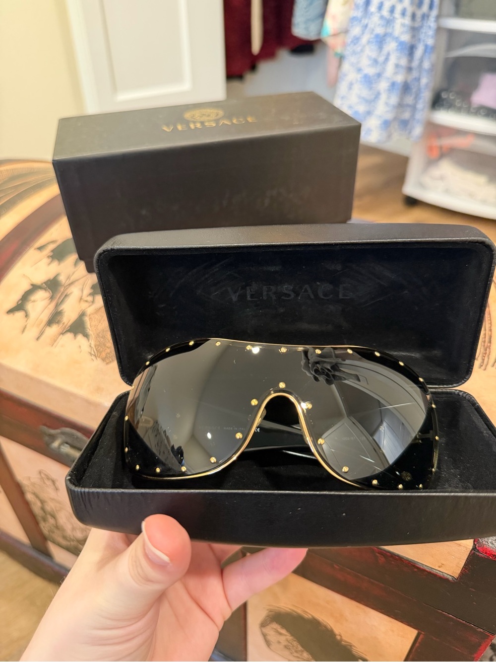Versace Black and Gold Women’s Sunglasses - Picture 4 of 10